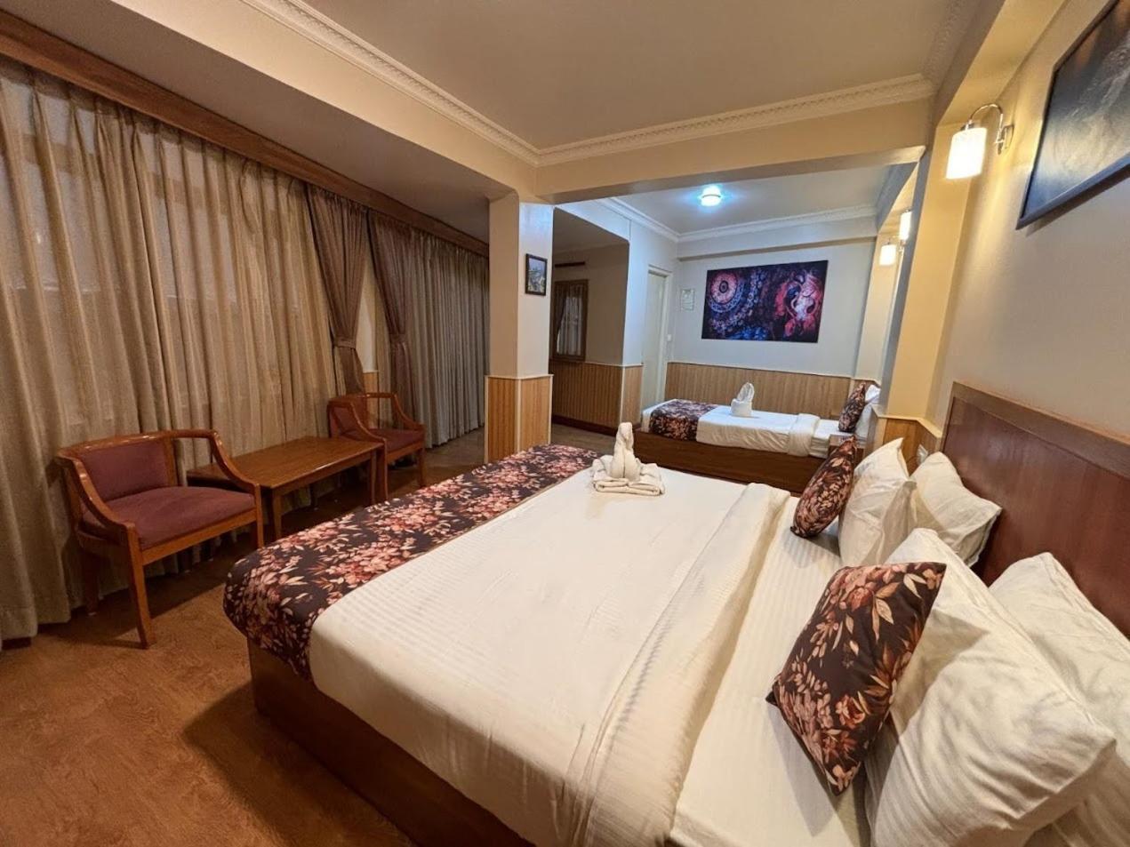 Serenity Taksa Palace Hotel Darjeeling  Exterior photo